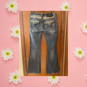 Gently used condition Miss Me Flare Leg JE5440F3L Jeans Size 29 waist 33 inseam.